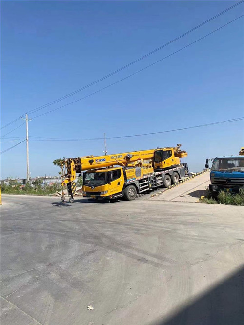 平武县吊车作业时，可能会产生哪些额外收费项目？