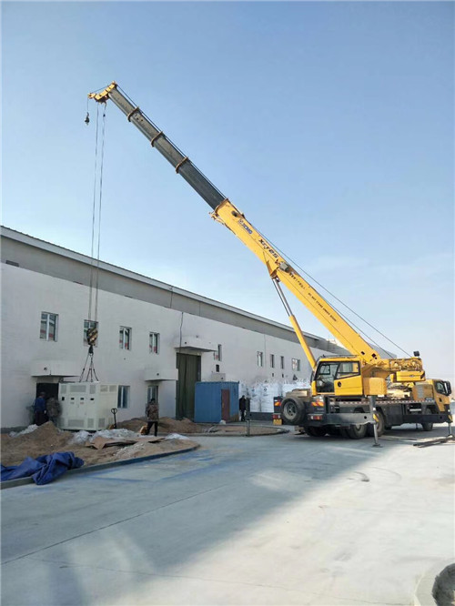 平武县“超载就喊停”—— 吊车的 “重量保镖” 技术